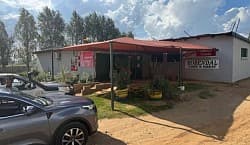 Galleries & shops